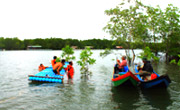 Local Life Tour นั่งเรือ ล่องแพ ชมธรรมชาติ ทานซีฟู้ด